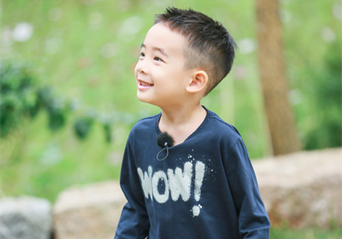 陈姓男孩子起什<a style='color:blue;' target='_blank' title='么名字' href='/newtag/么名字.html'>么名字</a>